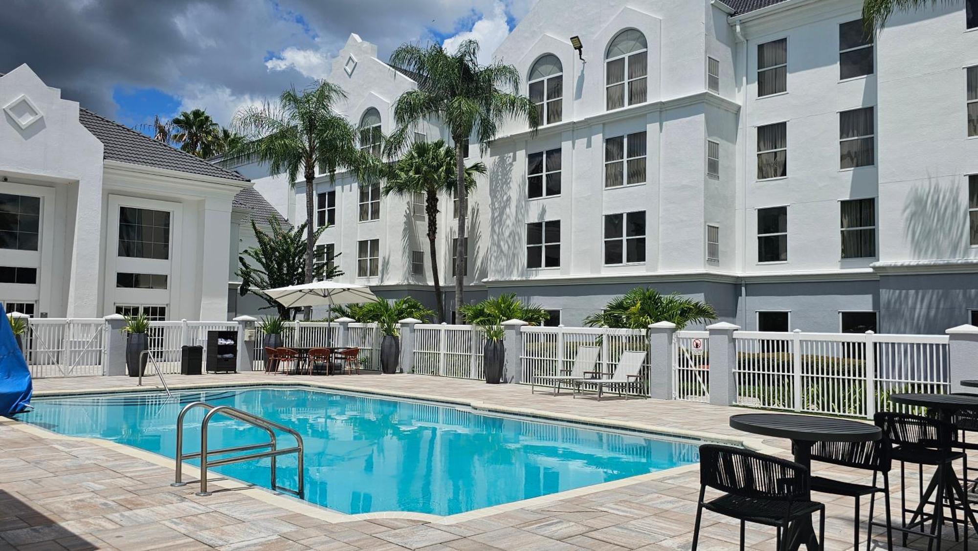 Montreal Suites Orlando Zewnętrze zdjęcie